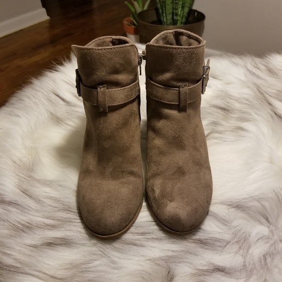 Heeled Ankle booties - Picture 2 of 4